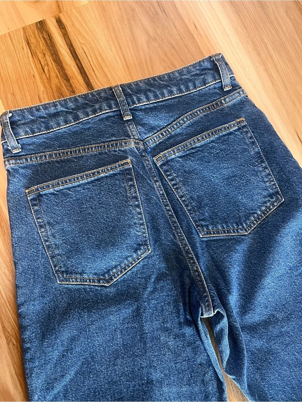 H&M Women’s Size 6 High Rise Baggy Wide Leg Jeans Dark Wash Grunge Punk 28x29.5